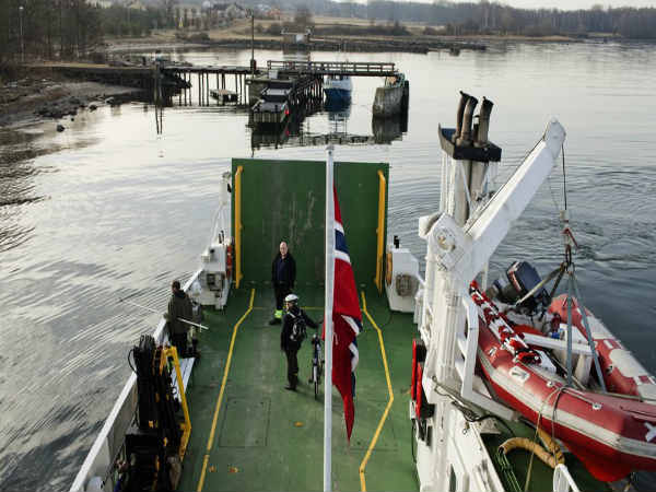 30-1496119759-2prisonersofthisprisongoonhorseridingintheworldsfirstecologicalprison