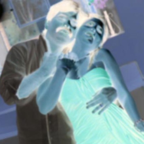 kiss-actress-500x500