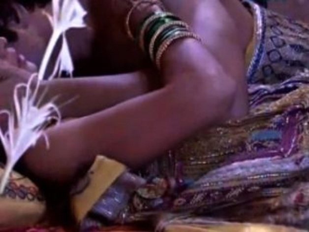 201706121717396919_weired-ritual-of-shanthi-muhurtham-in-front-of-panchayat_SECVPF-333x250