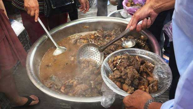 201706221058123274_China-dog-meat-festival-celebration-despite-ban-rumours_SECVPF