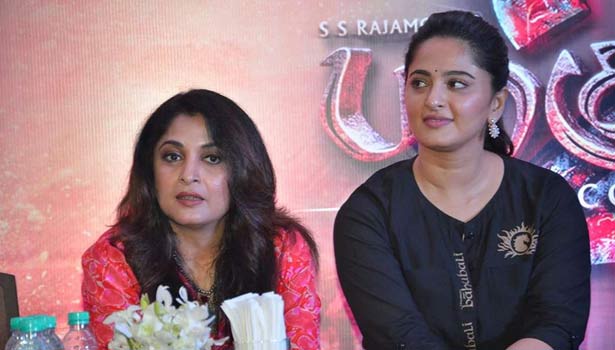 201707131050217313_Clash-Between-Anushka-and-RamyaKrishnan_SECVPF