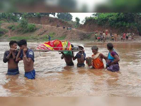 pregnant_lady_river002.w540