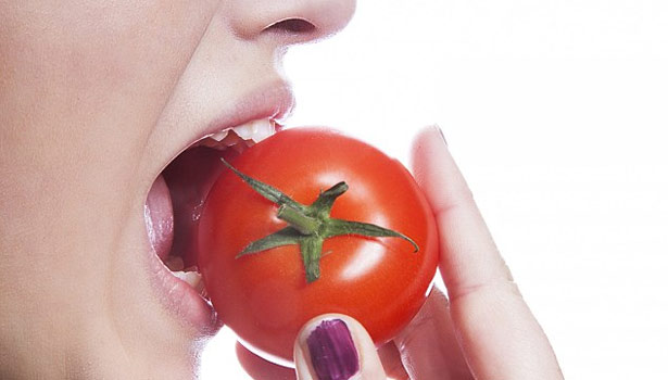 201708261332192734_eating-tomatoes-often-affect-your-body_SECVPF
