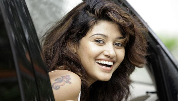 201708291248145198_Oviya-gets-more-films_SECVPF