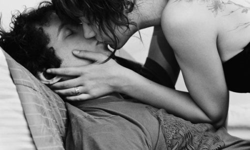 தாம்பத்திய உறவில் கொக்கோகம் காட்டும் வழி!! (அவ்வப்போது கிளாமர்)